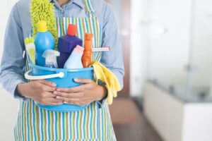 How do I make a house cleaning schedule